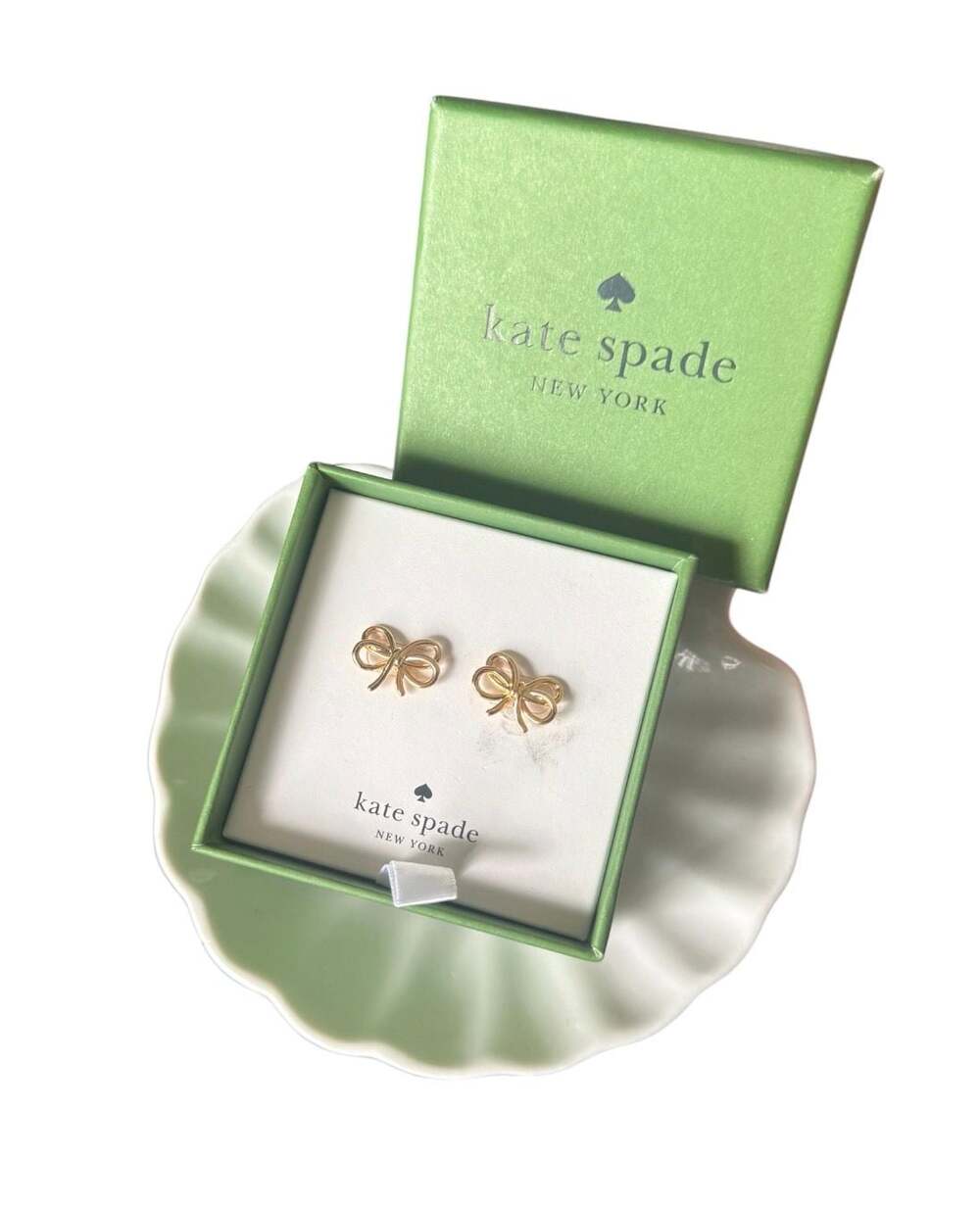 Kate Spade New York Bow Meets Girl Stud Earrings in Gold
